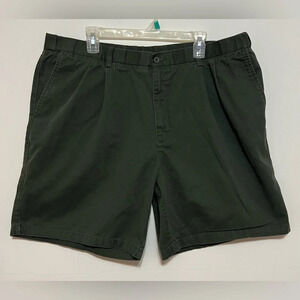 Puritan Men’s Chino Shorts. Green. Size 42
